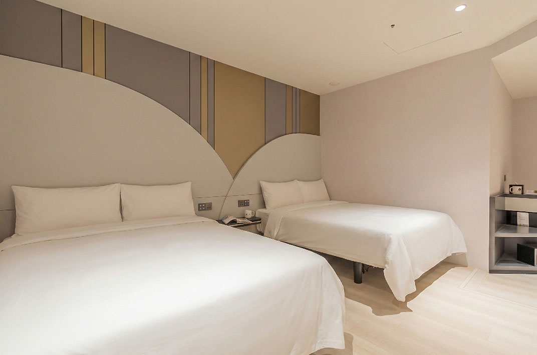 room82
